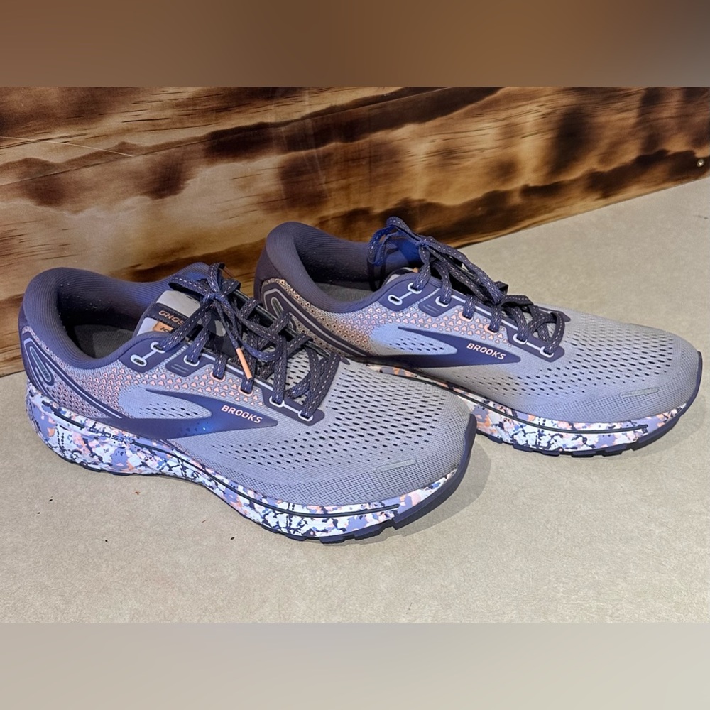 Womens Brooks Ghost 14, size 11